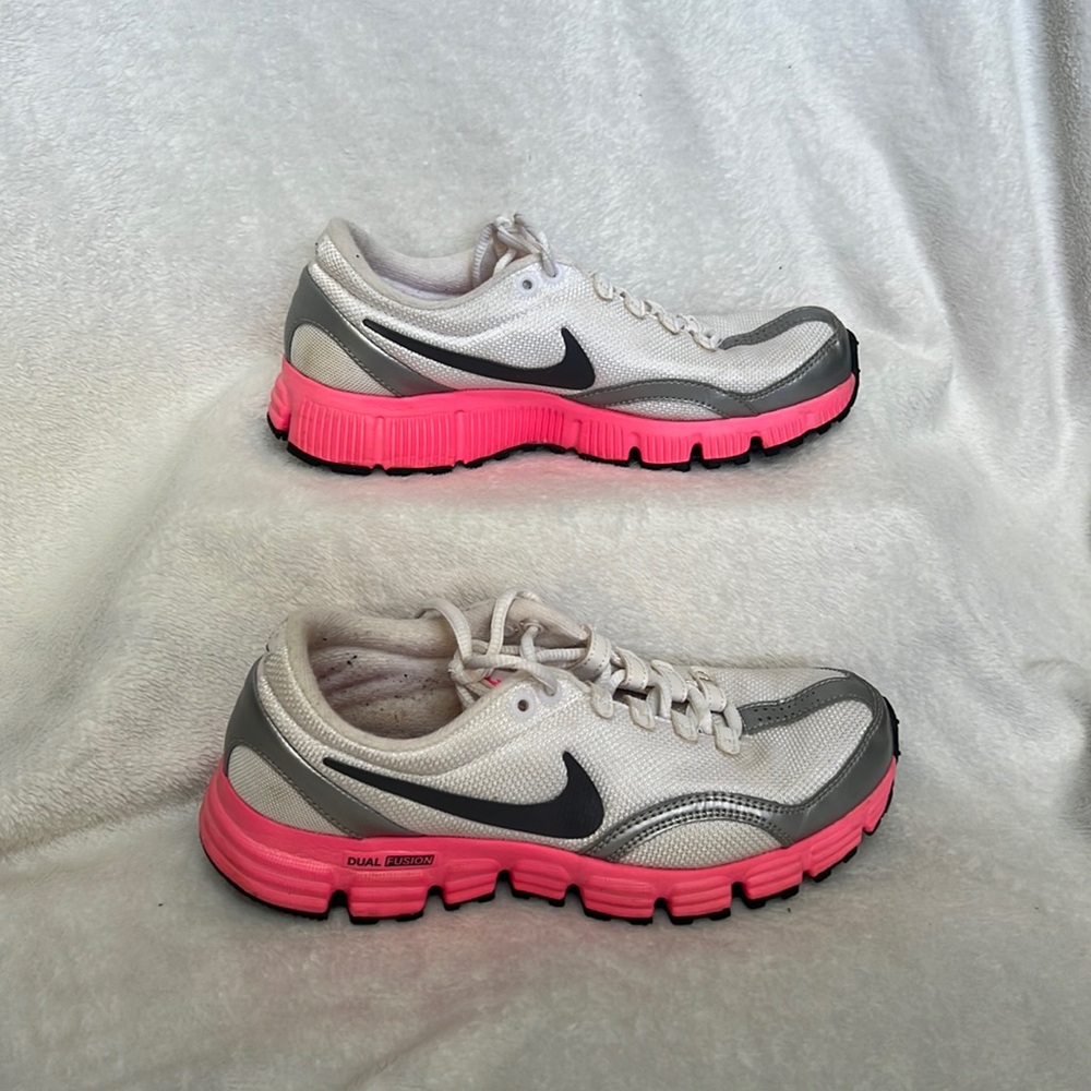 Nike Dual Fusion